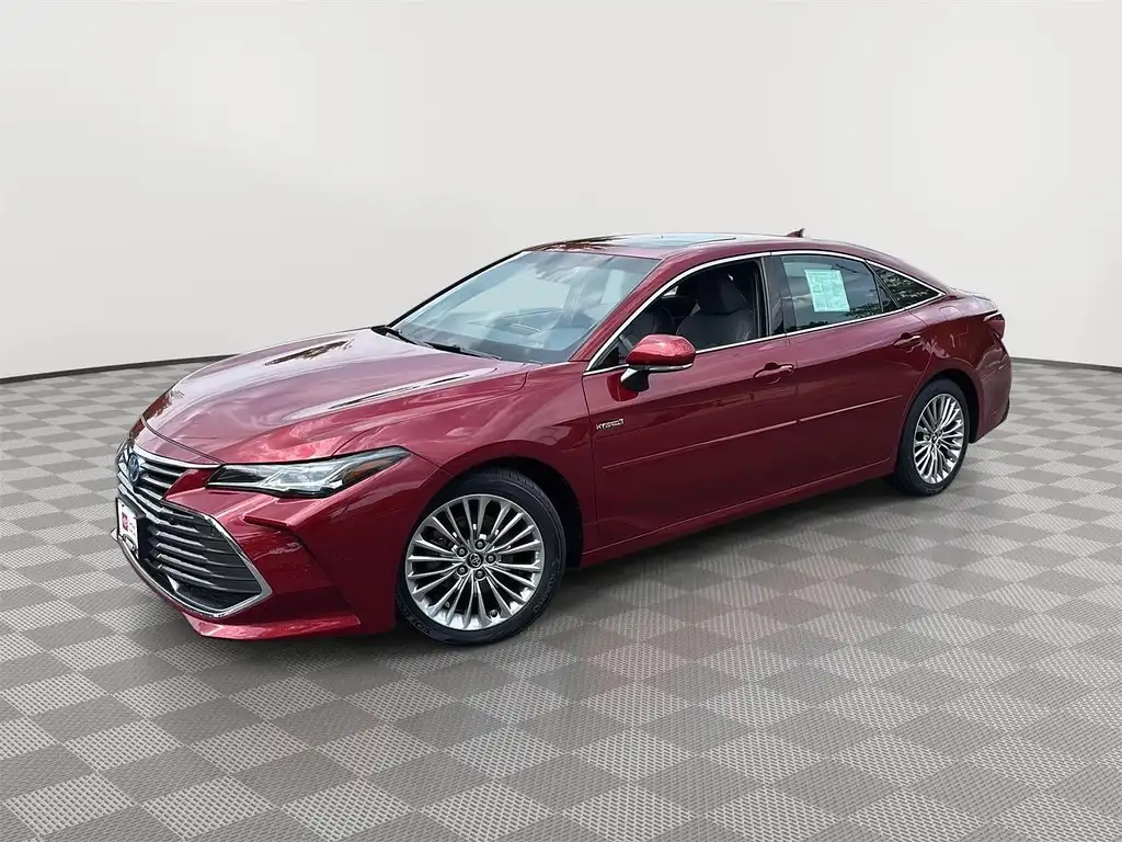 2019 Toyota Avalon Limited Hybrid's photo