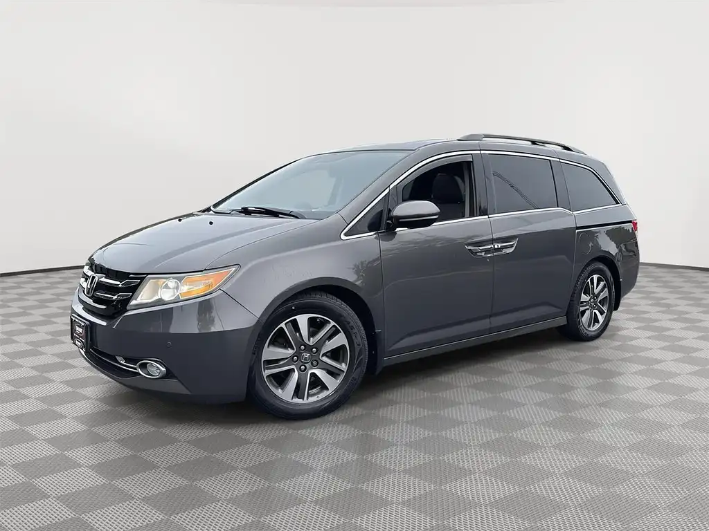 2015 Honda Odyssey Touring Elite's photo