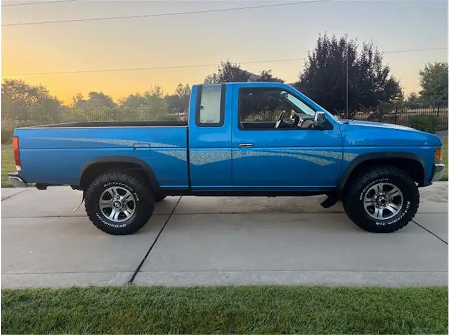 1997 Nissan Frontier XE 4WD XCB's photo