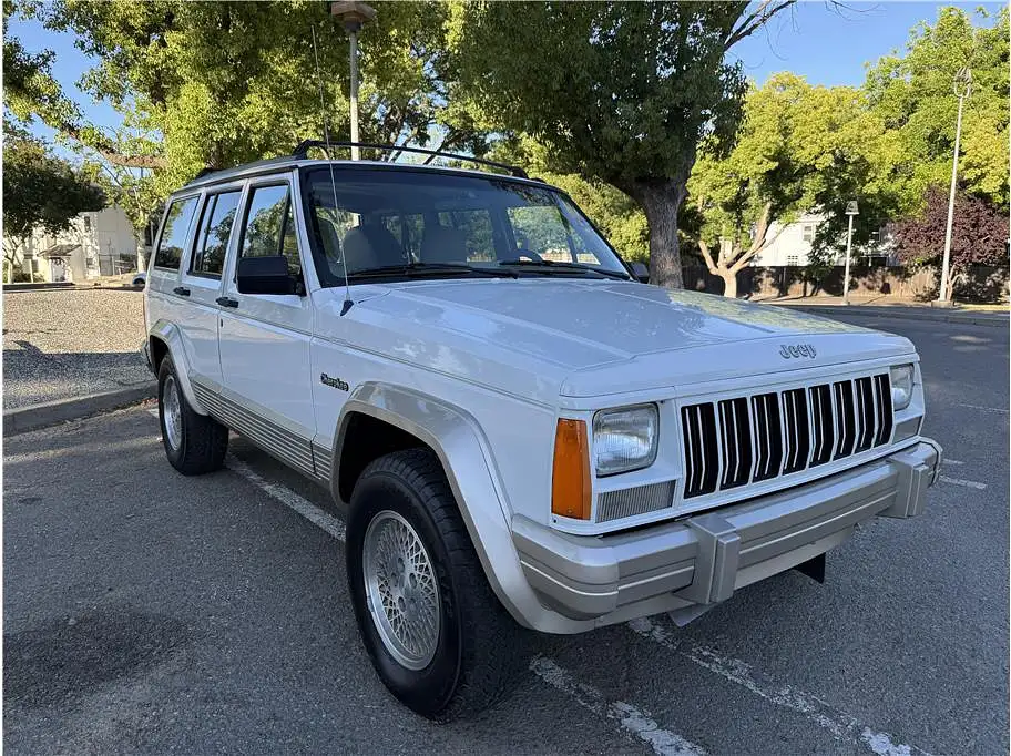 1995 Jeep Cherokee 1995JeepCherokeeCLASSIC's photo