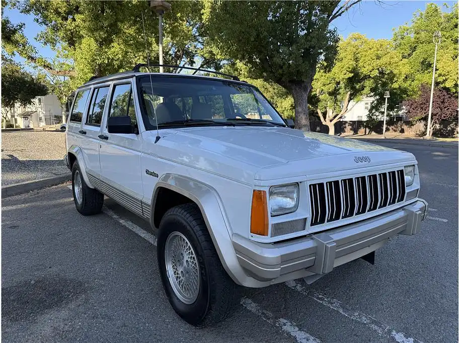 1995 Jeep Cherokee 1995JeepCherokeeCLASSIC's photo