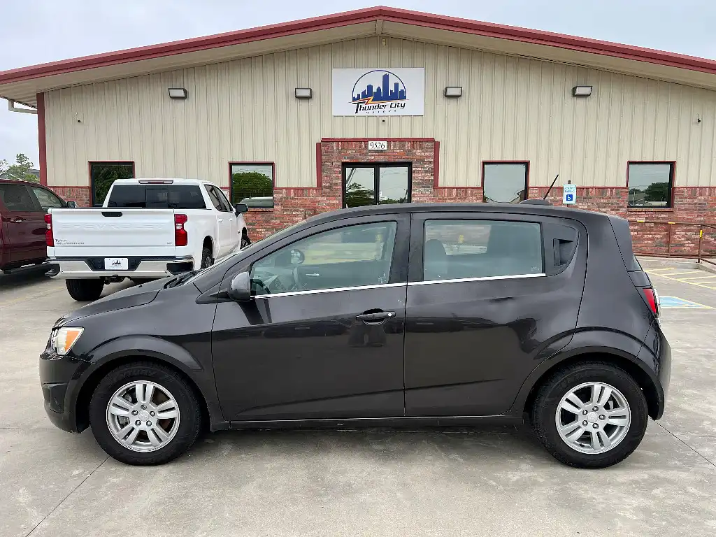 2015 Chevrolet Sonic 5dr LT Automatic's photo