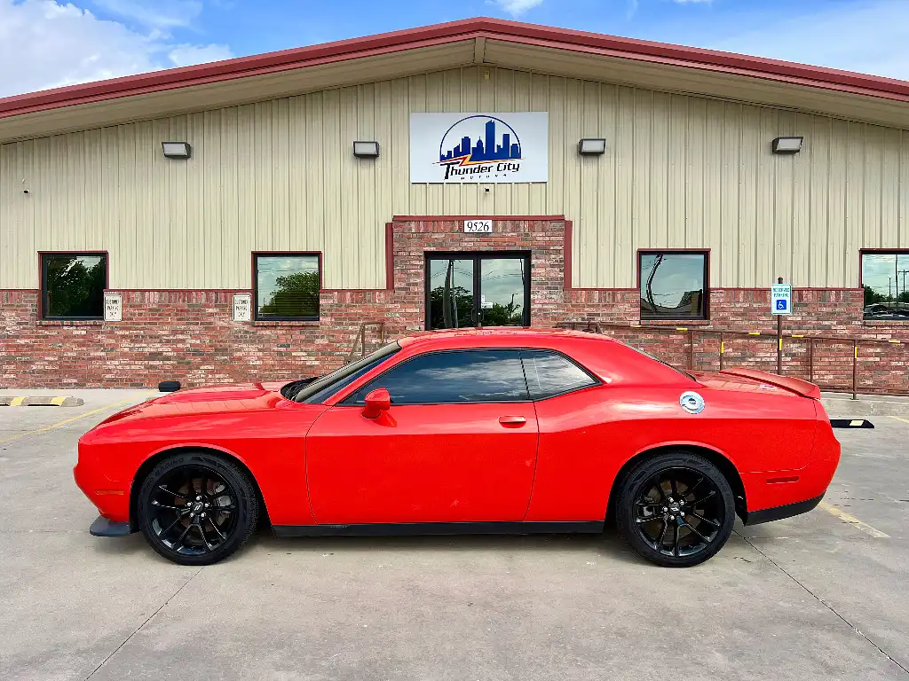 2021 Dodge Challenger GT Auto's photo
