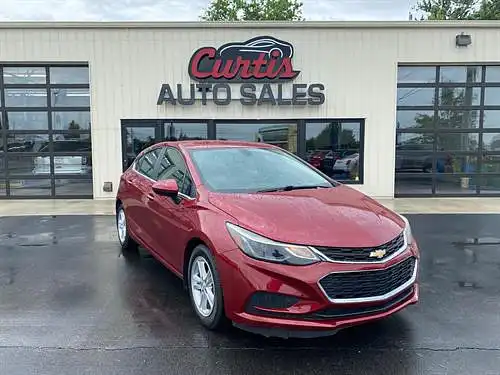 2017 Chevrolet Cruze LT Hatchback Auto's photo