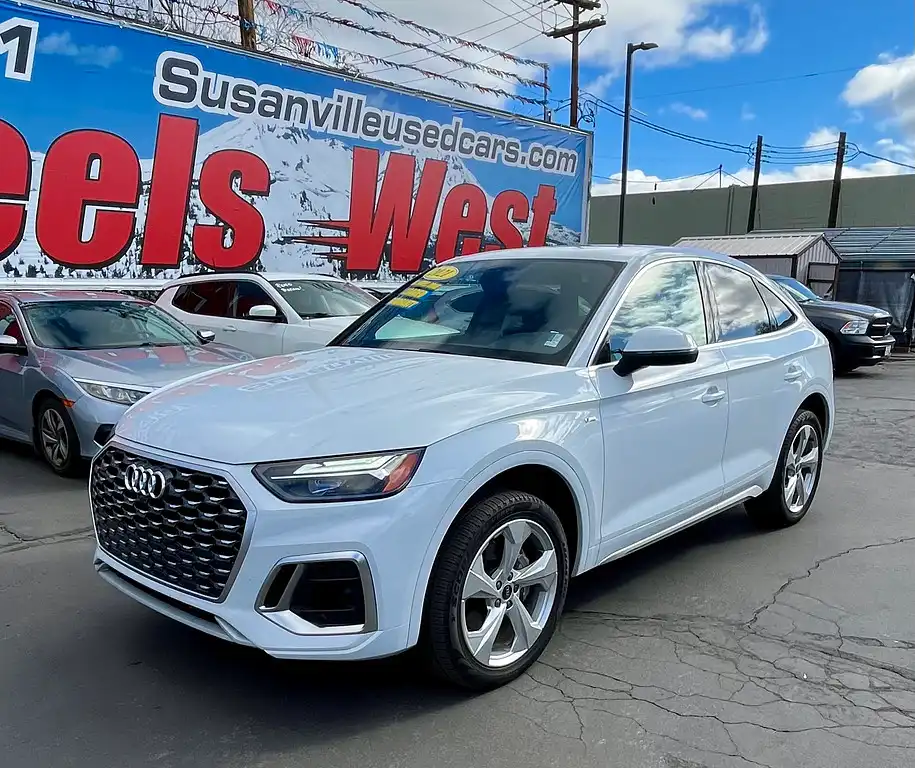 2021 Audi Q5 Sportback 45 Premium Plus's photo