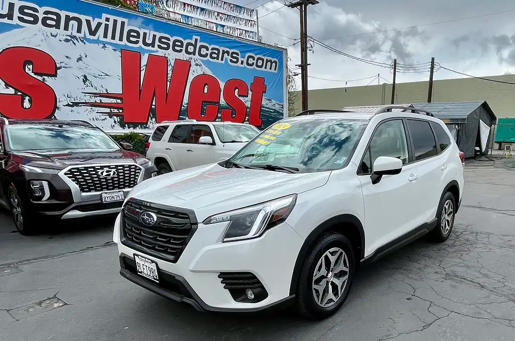 2024 Subaru Forester Premium's photo