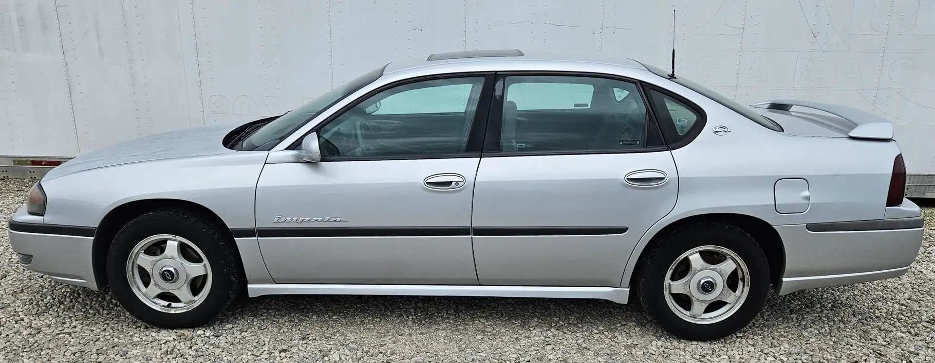 2002 Chevrolet Impala LS's photo
