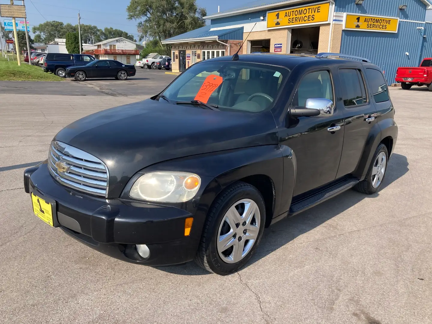 2011 Chevrolet HHR LT photo 1