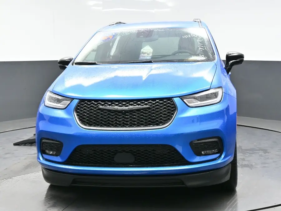 2026 Chrysler Pacifica Select photo 4