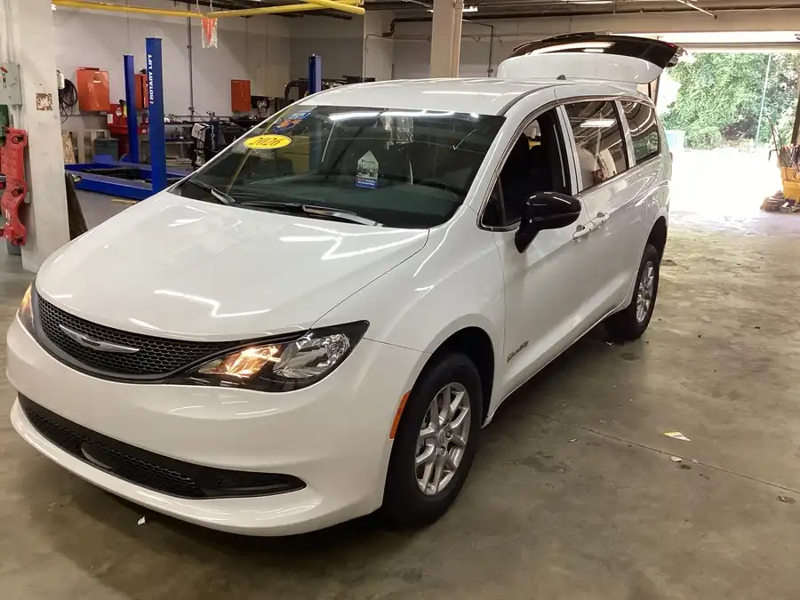 2026 Chrysler Voyager LX's photo