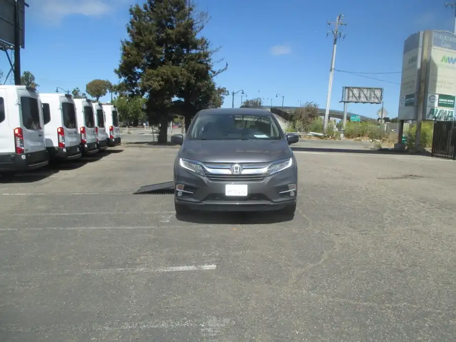 2021 Honda Odyssey Elite's photo
