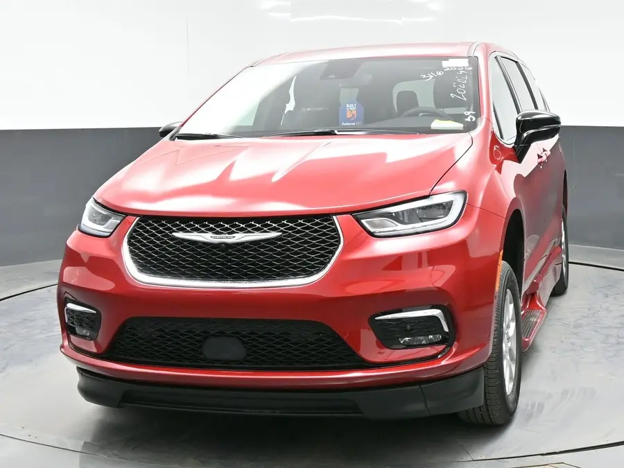 2026 Chrysler Pacifica Select photo 4
