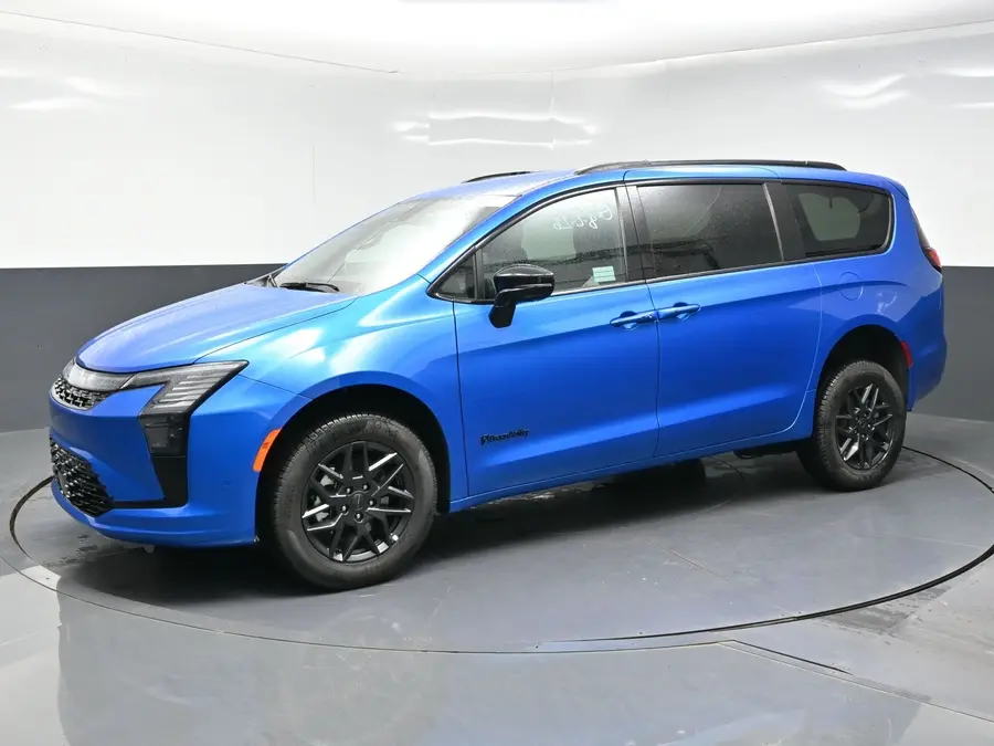 2027 Chrysler Pacifica Select photo 4