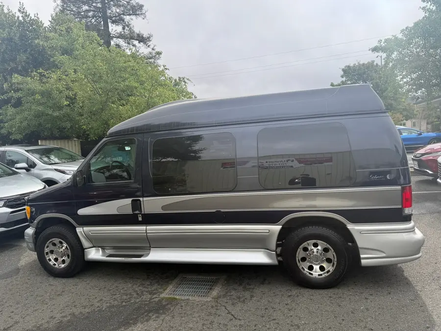 2000 Ford E-Series E-250 SD photo 5