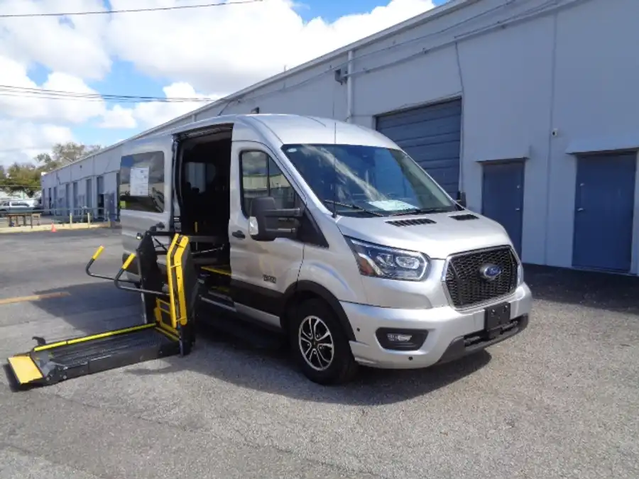 2024 Ford Transit 350 XL Med Roof Sliding Pass. 148's photo