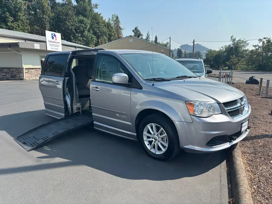 2015 Dodge Grand Caravan SXT's photo
