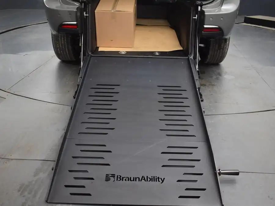 2023 Chrysler Pacifica Touring L's photo