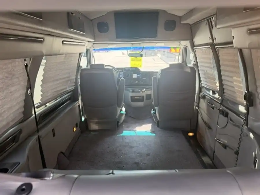 2012 Ford E-Series E-350 Super Duty's photo