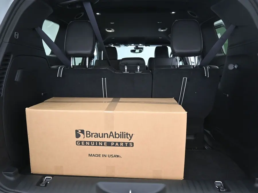 2026 Chrysler Pacifica Select photo 4