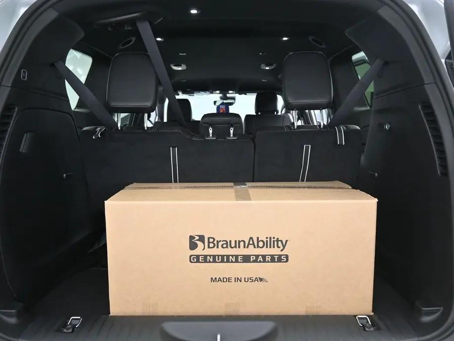 2026 Chrysler Pacifica Select photo 4