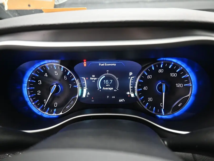 2026 Chrysler Pacifica Select photo 5