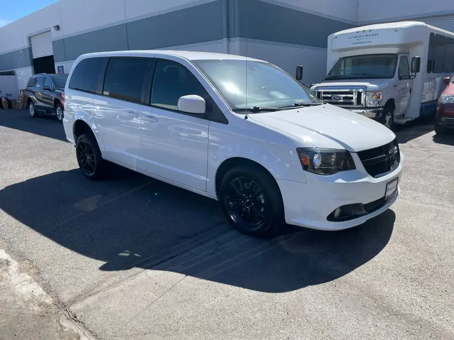 2019 Dodge Grand Caravan SXT's photo