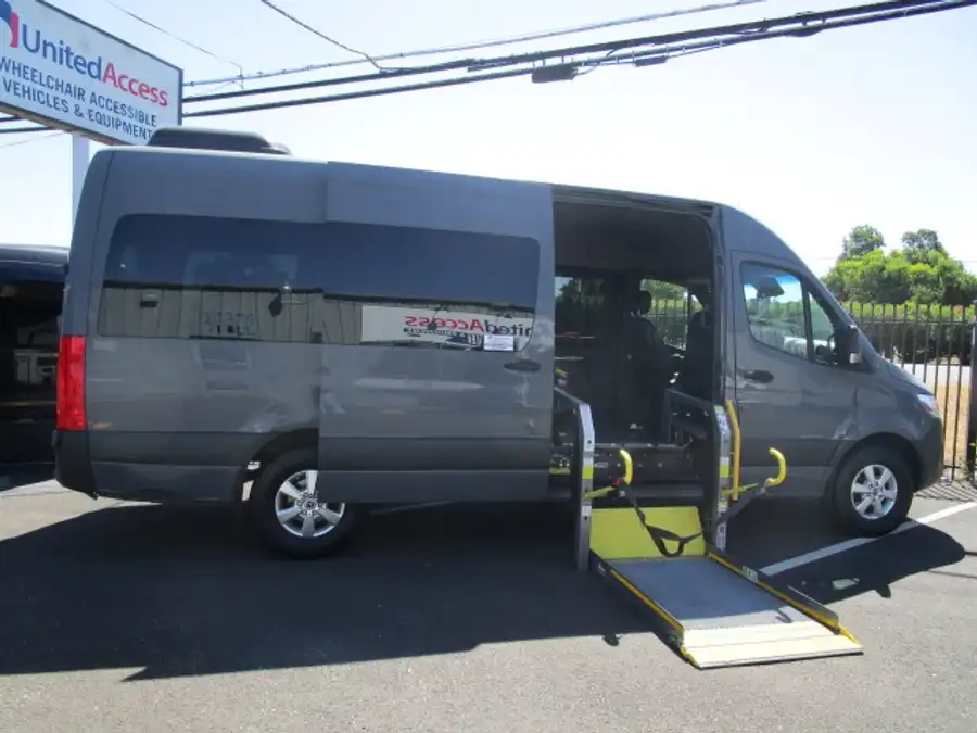 2020 Mercedes-Benz Sprinter 2500 170 WB 3.0D High Roof's photo