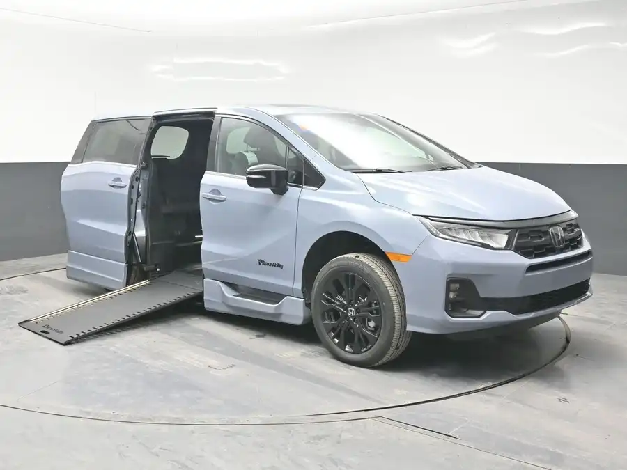2026 Honda Odyssey Sport-L's photo