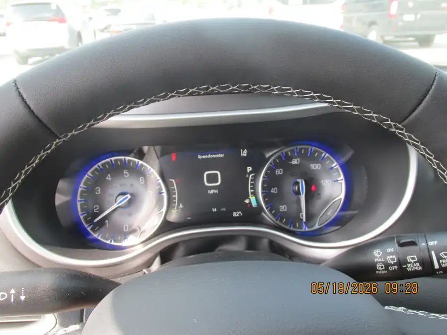 2026 Chrysler Voyager LX's photo
