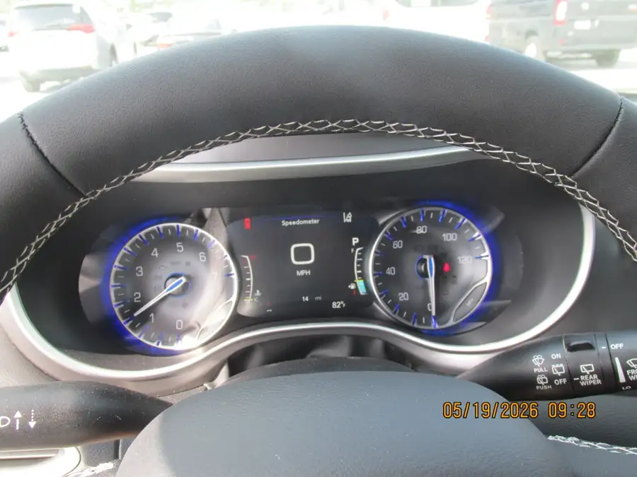 2026 Chrysler Voyager LX's photo