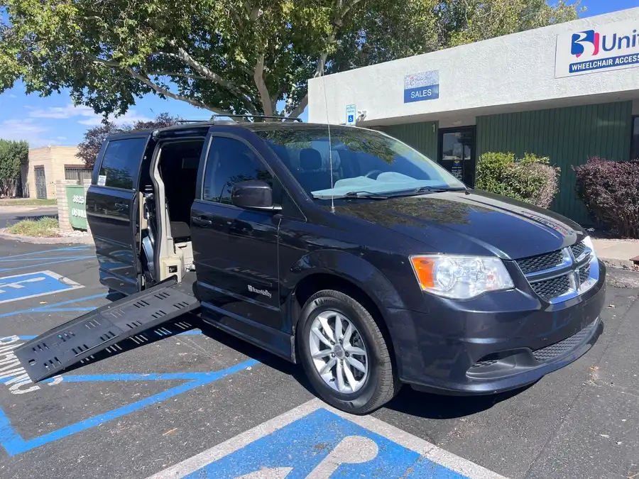 2014 Dodge Grand Caravan SXT's photo
