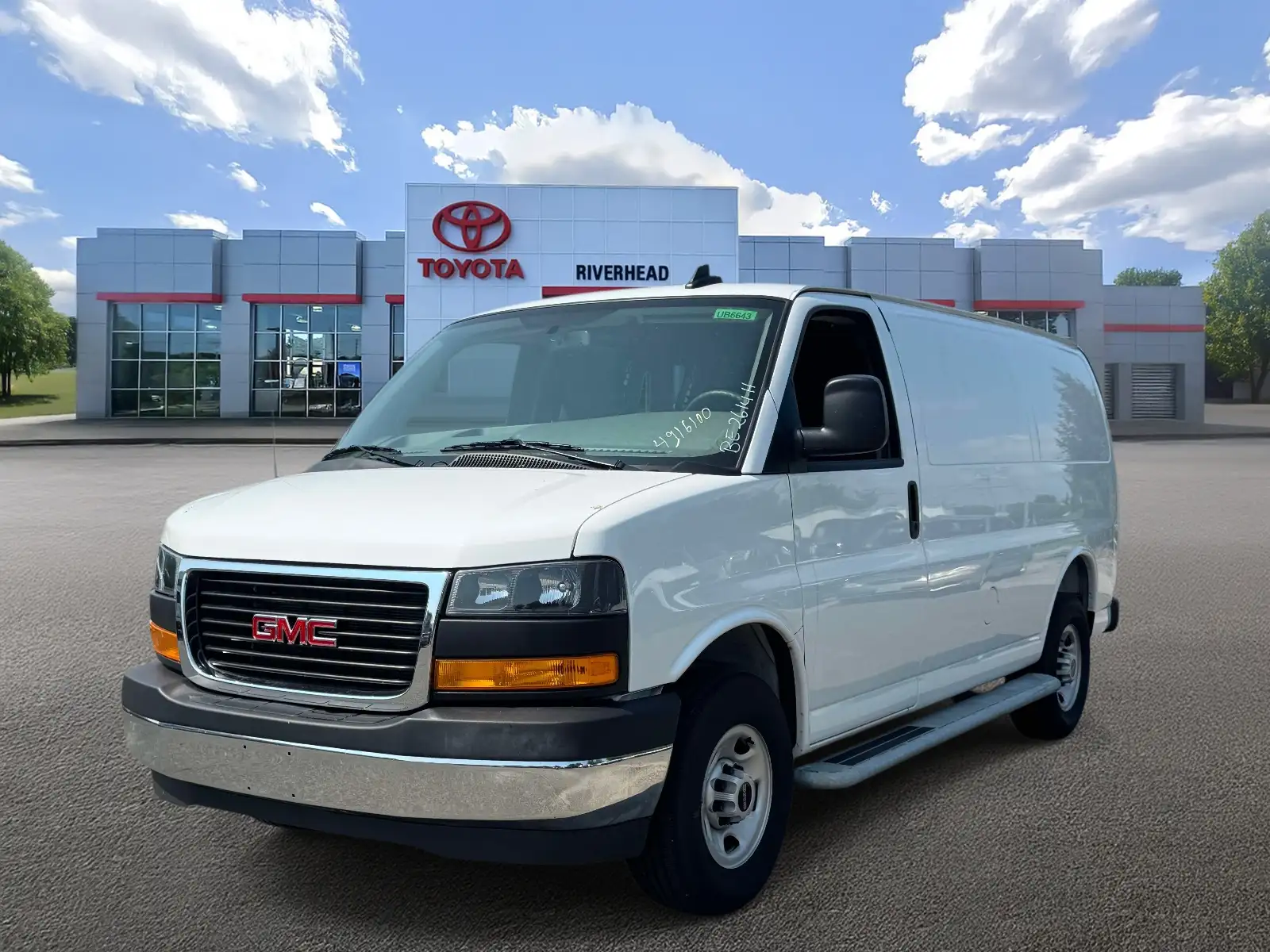 2025 GMC Savana 2500's photo