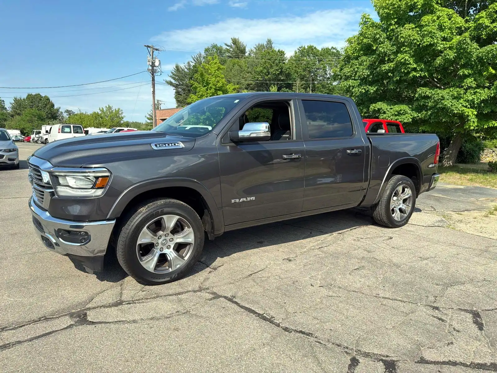 2020 RAM 1500 Laramie 4x4 Crew Cab 5'7's photo