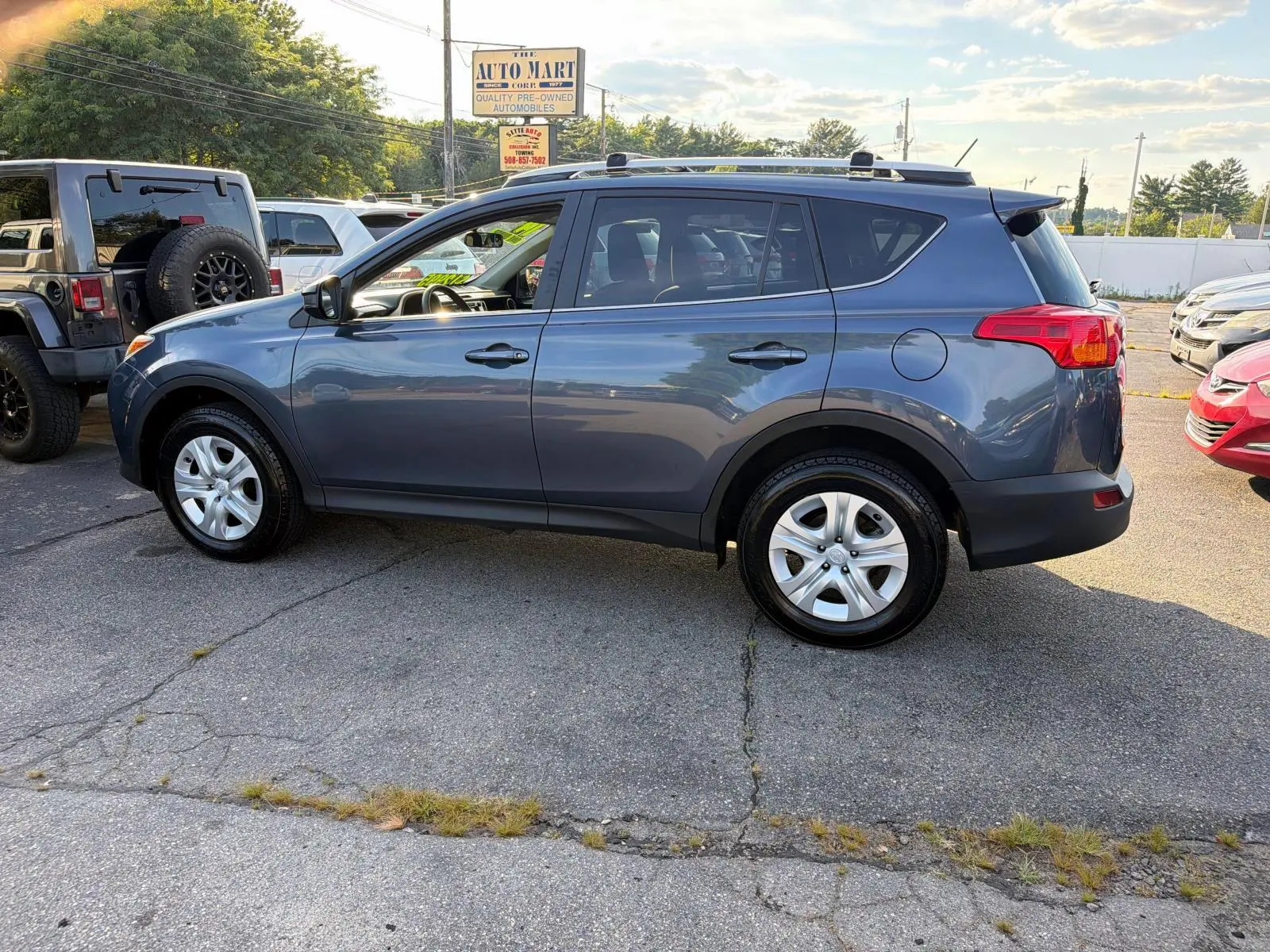 2014 Toyota RAV4 LE AWD photo 3