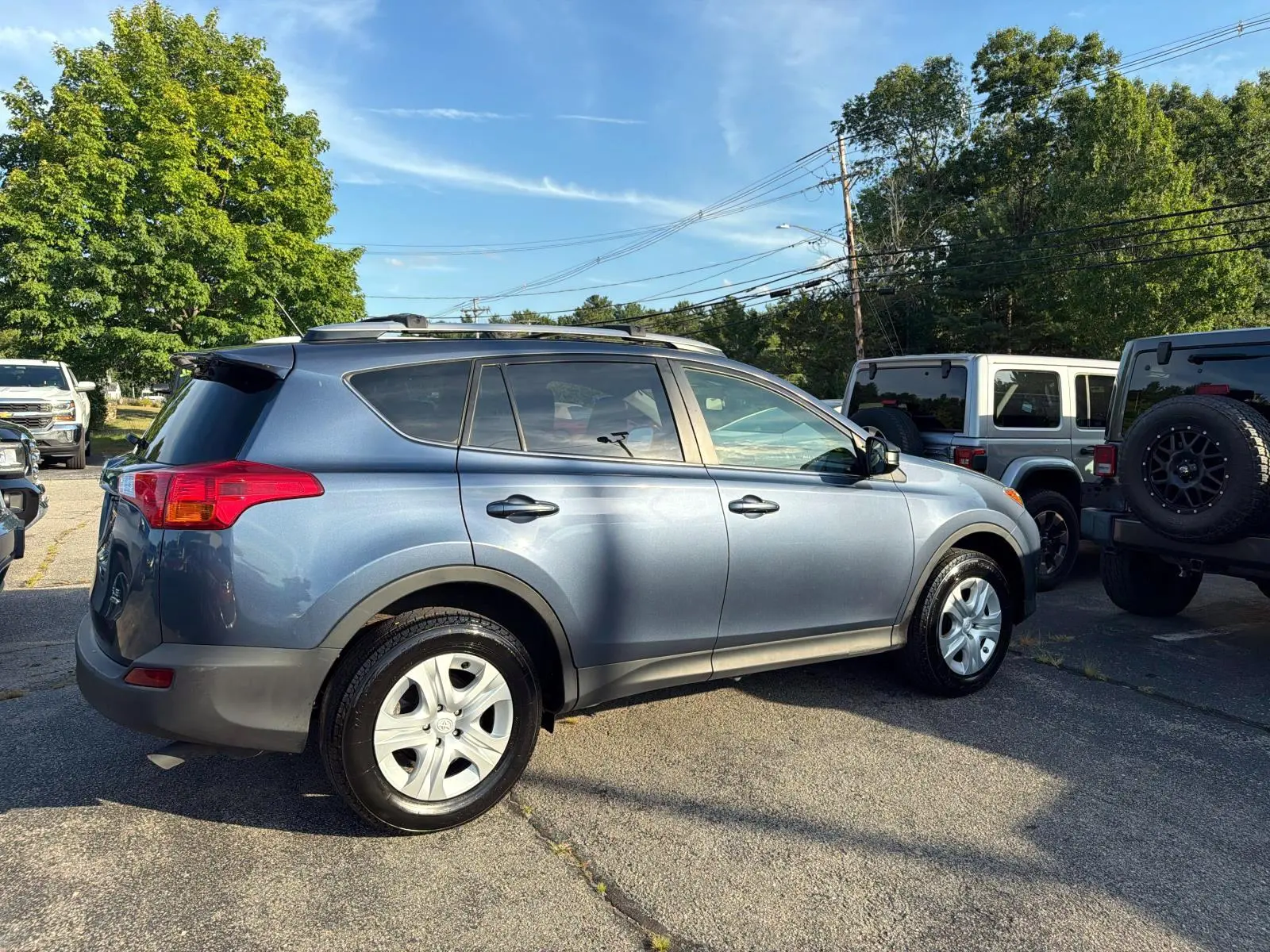 2014 Toyota RAV4 LE AWD photo 4