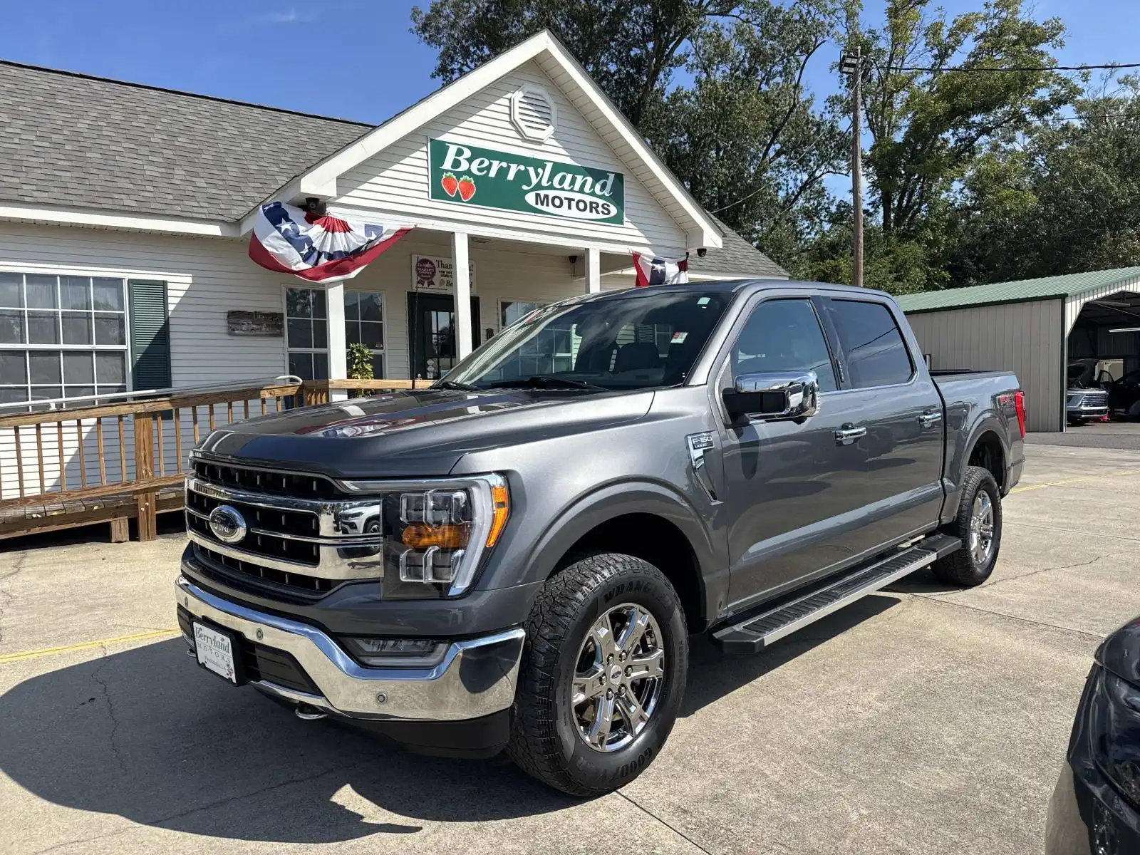 2023 Ford F-150 Lariat 4WD SuperCrew 5-1/2' Box's photo