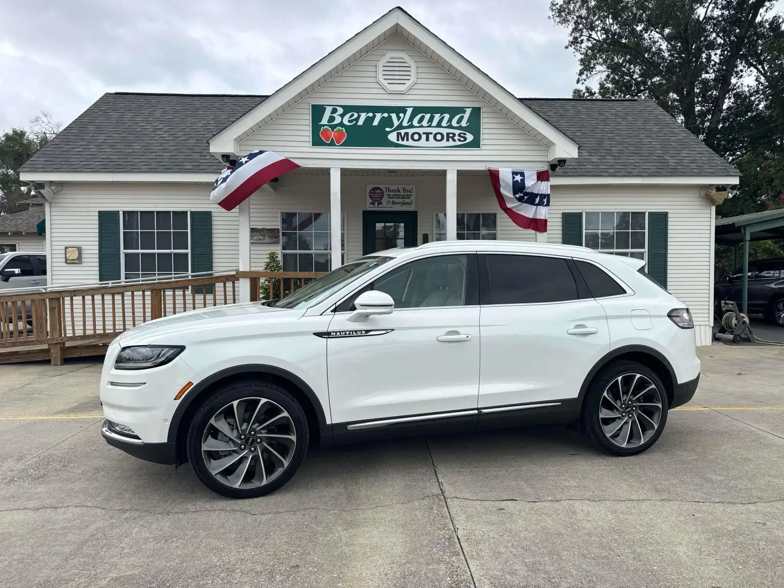 2023 Lincoln Nautilus Reserve AWD's photo