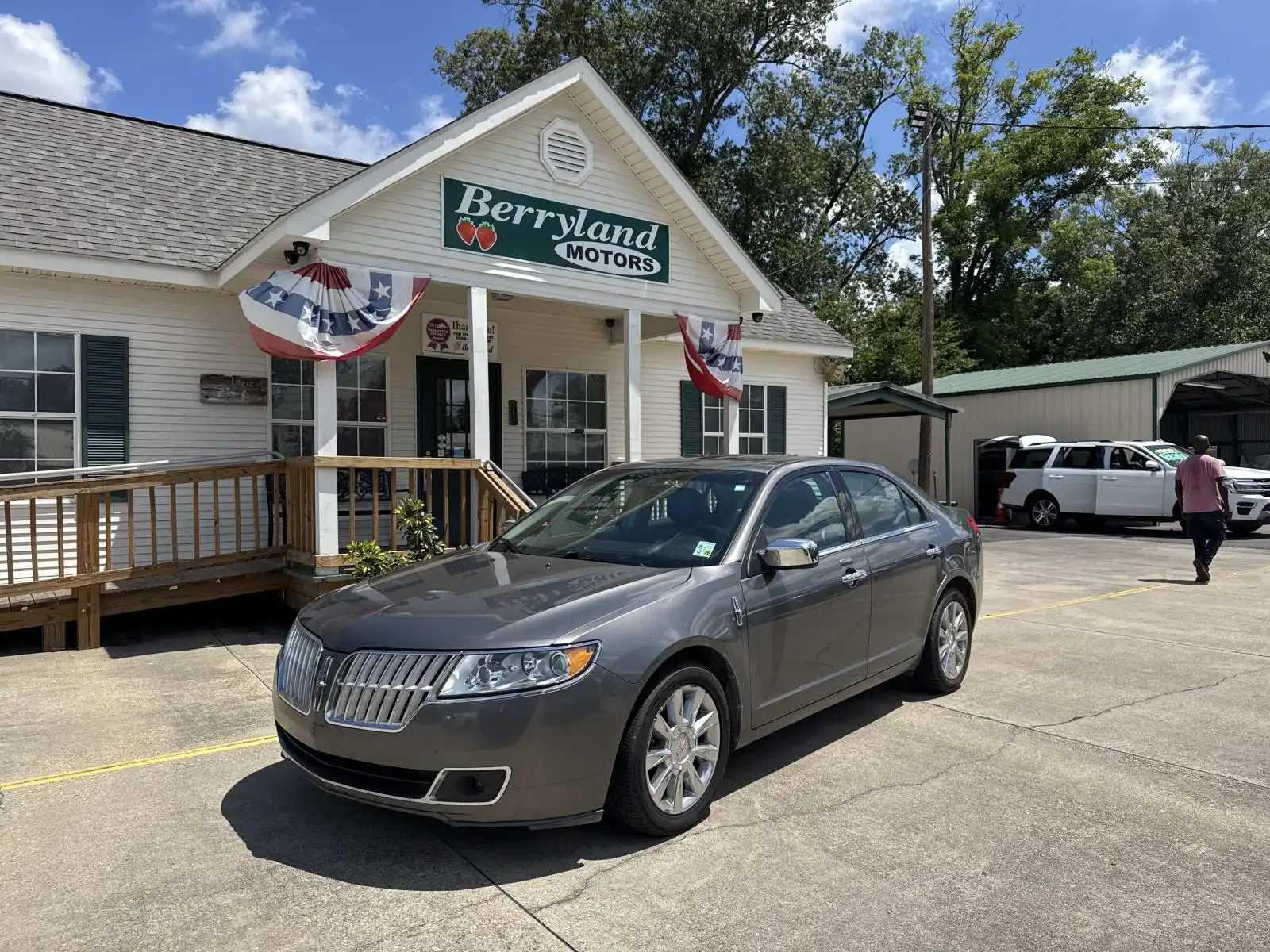 2010 Lincoln MKZ V6's photo