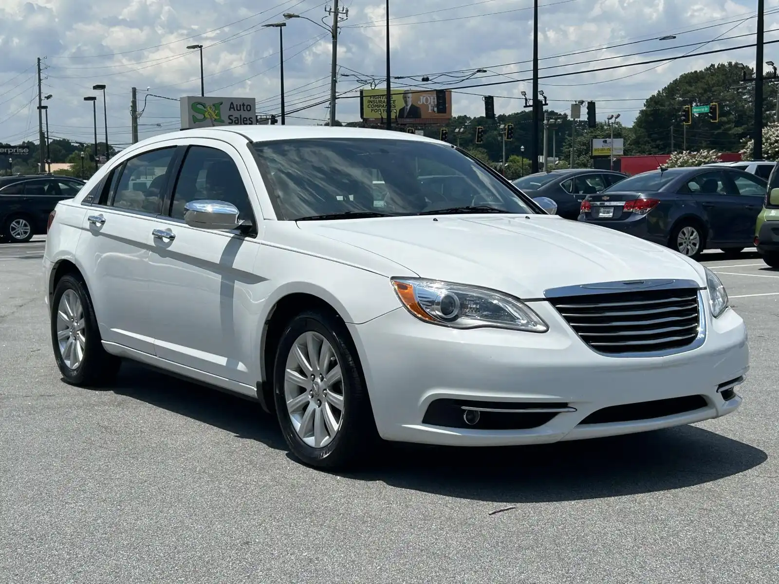 2013 Chrysler 200 Limited's photo