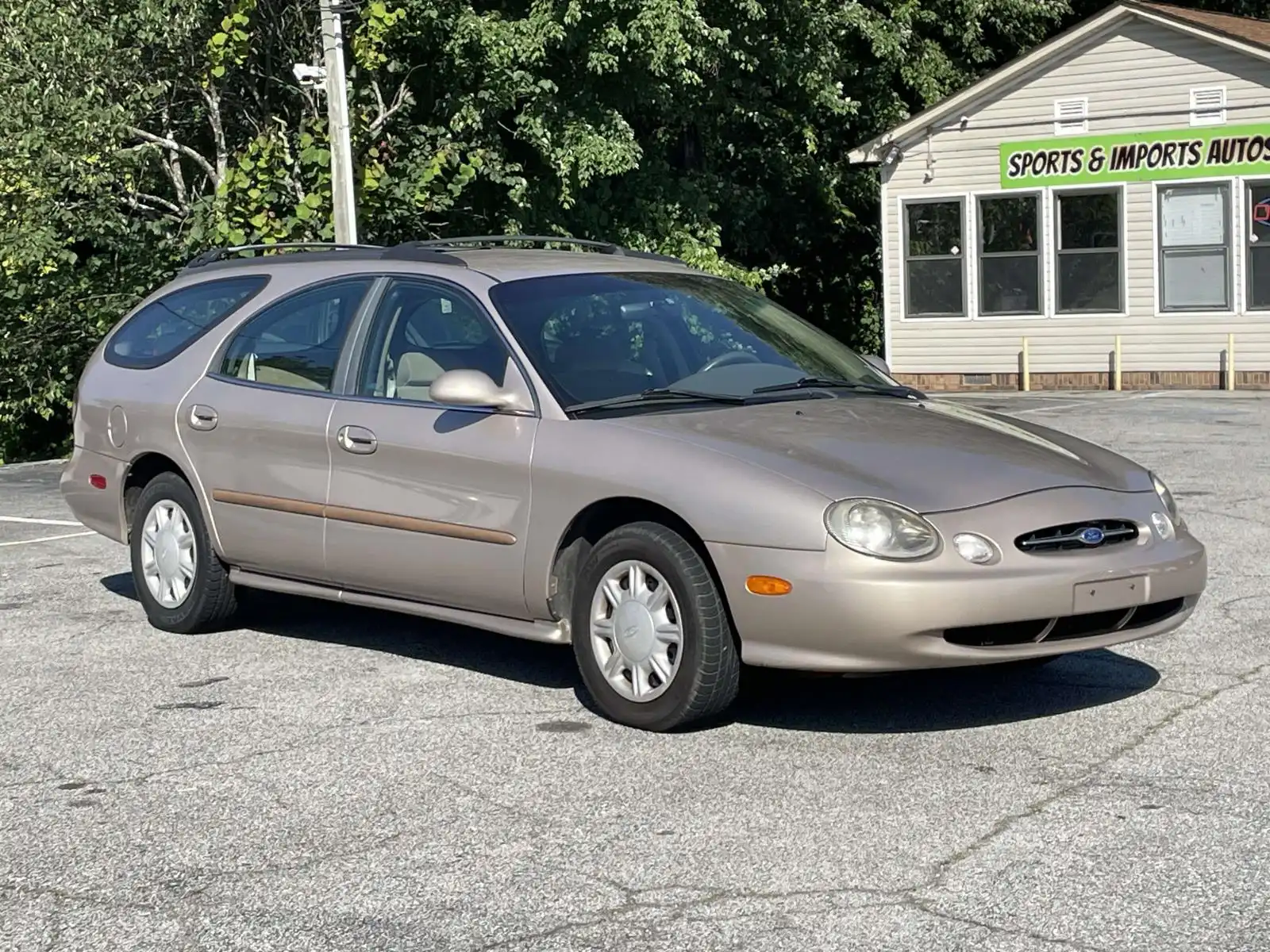 1998 Ford Taurus SE's photo