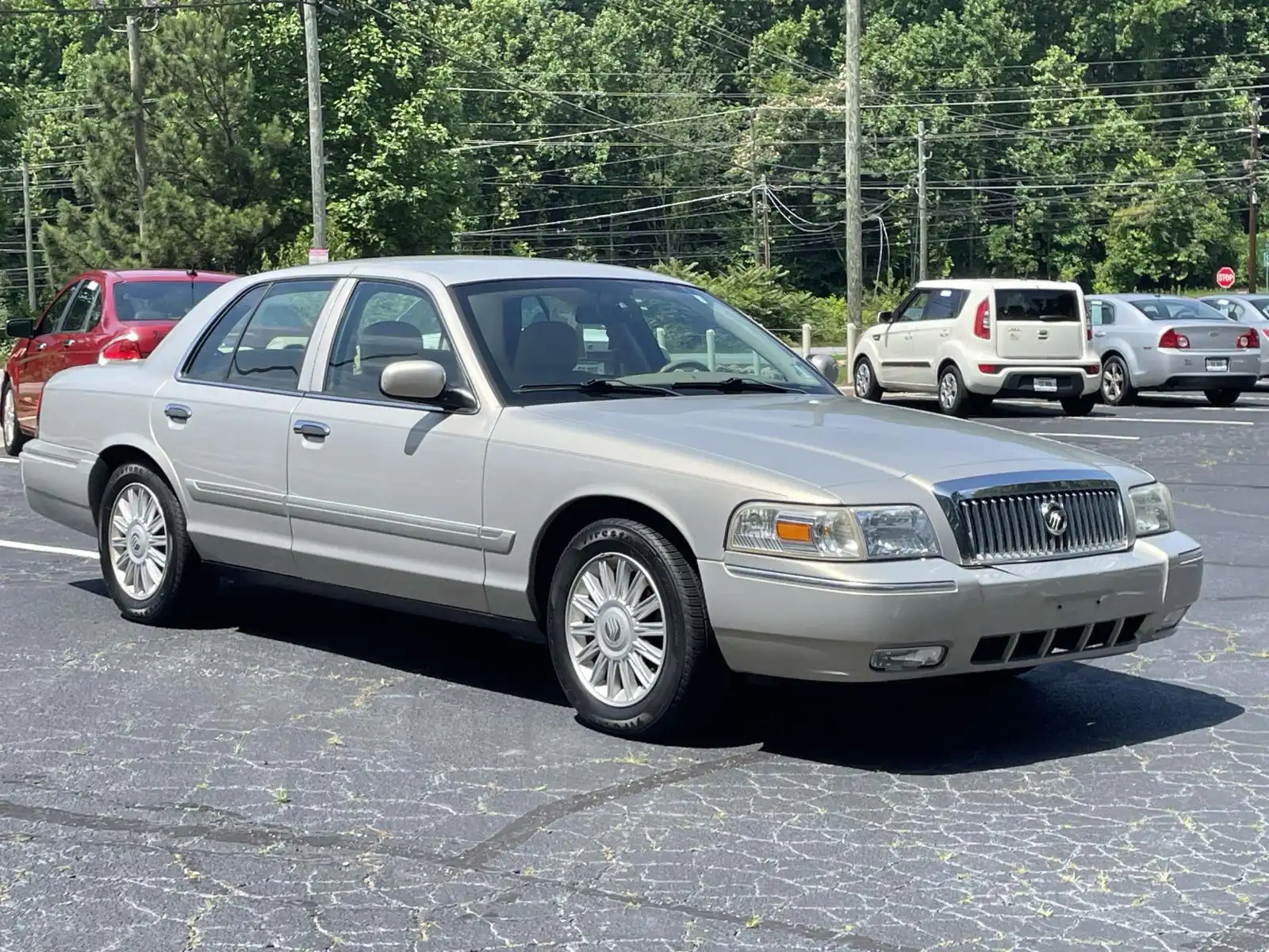 2008 Mercury Grand Marquis LS's photo