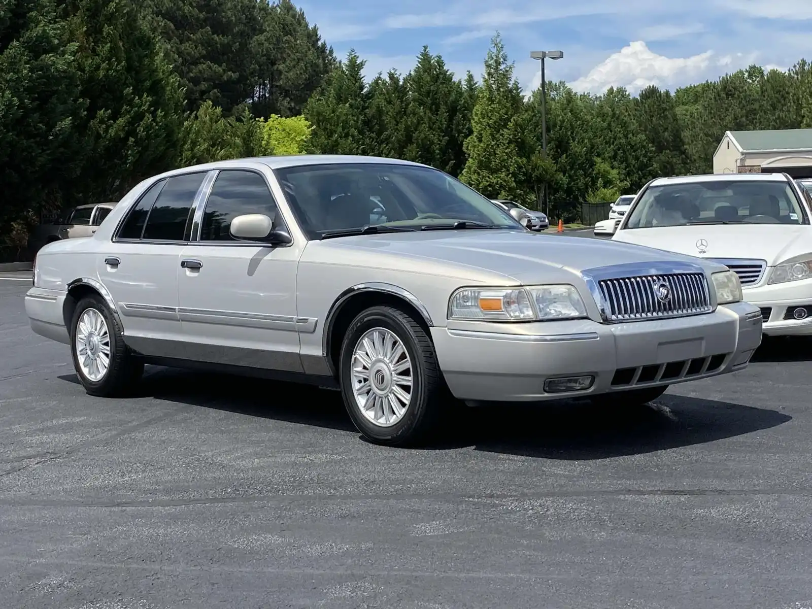 2008 Mercury Grand Marquis LS's photo