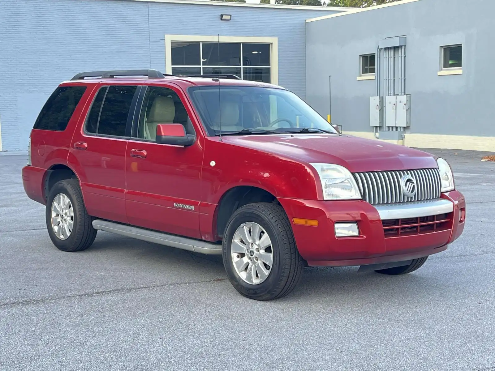 2010 Mercury Mountaineer Base's photo