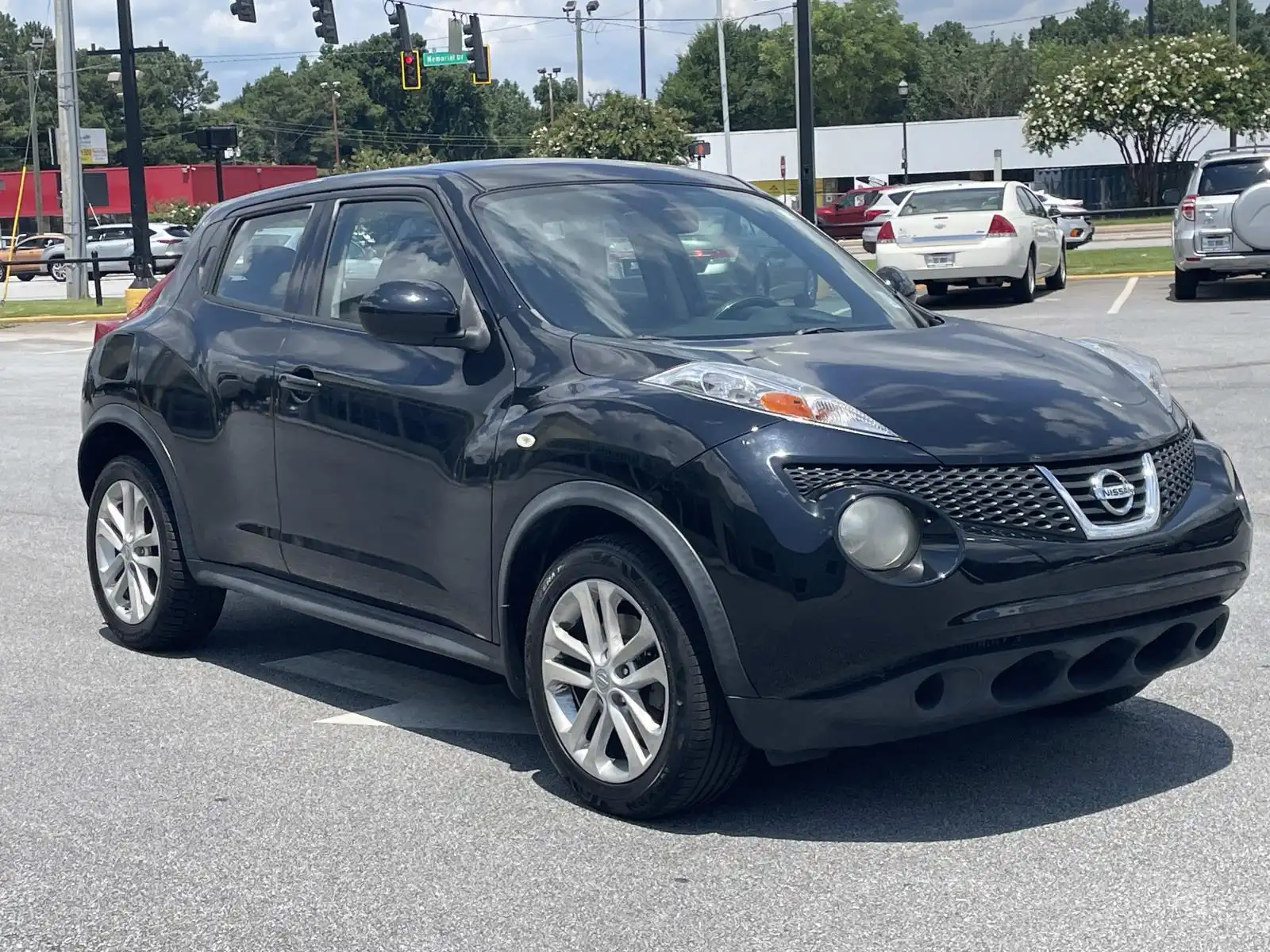 2014 Nissan Juke S FWD CVT's photo