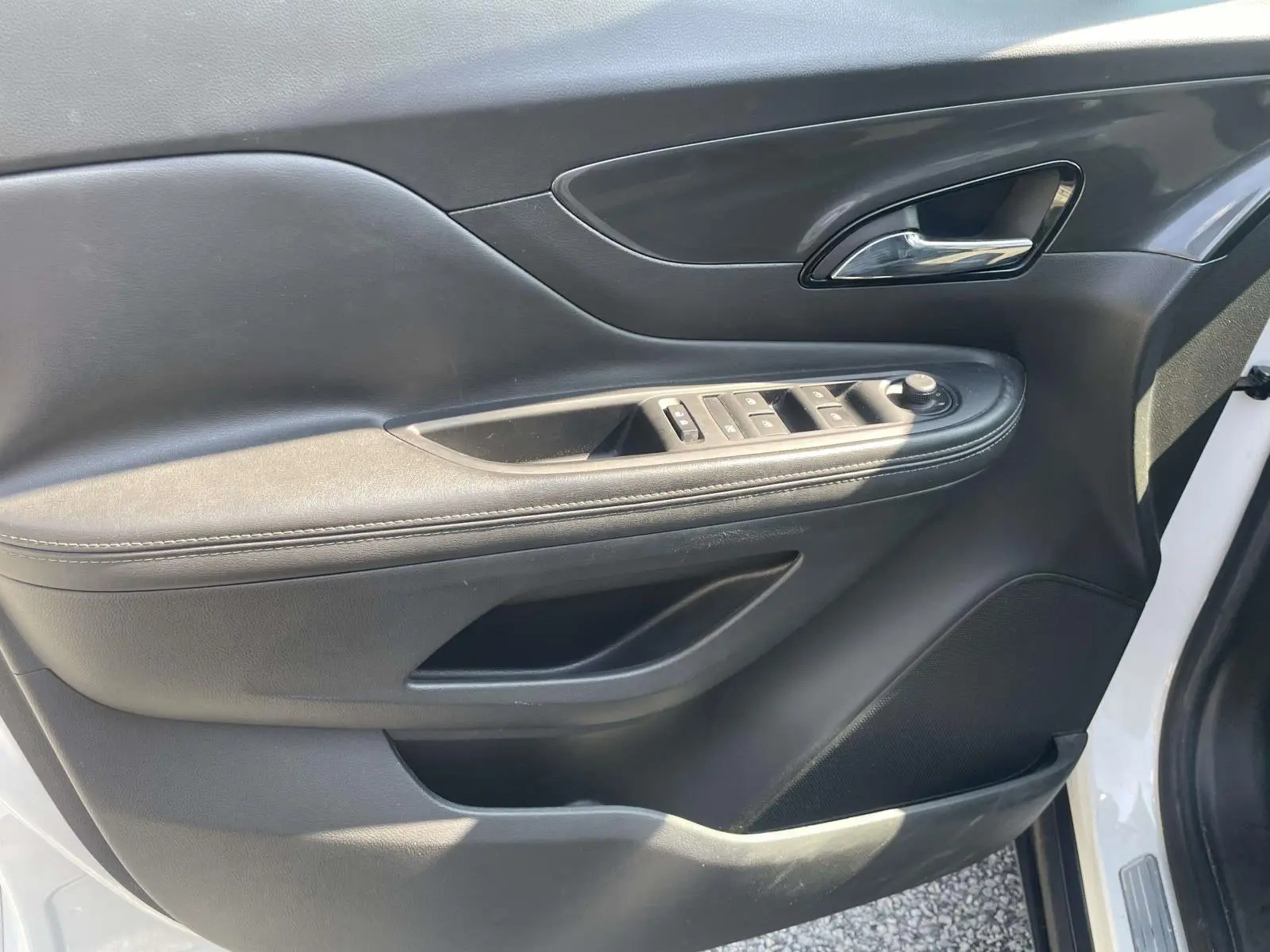 2017 Buick Encore Preferred photo 5
