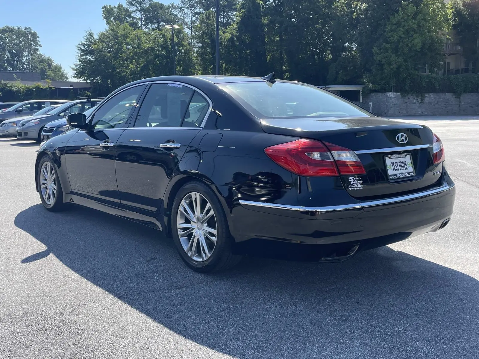 2012 Hyundai Genesis 3.8 photo 3