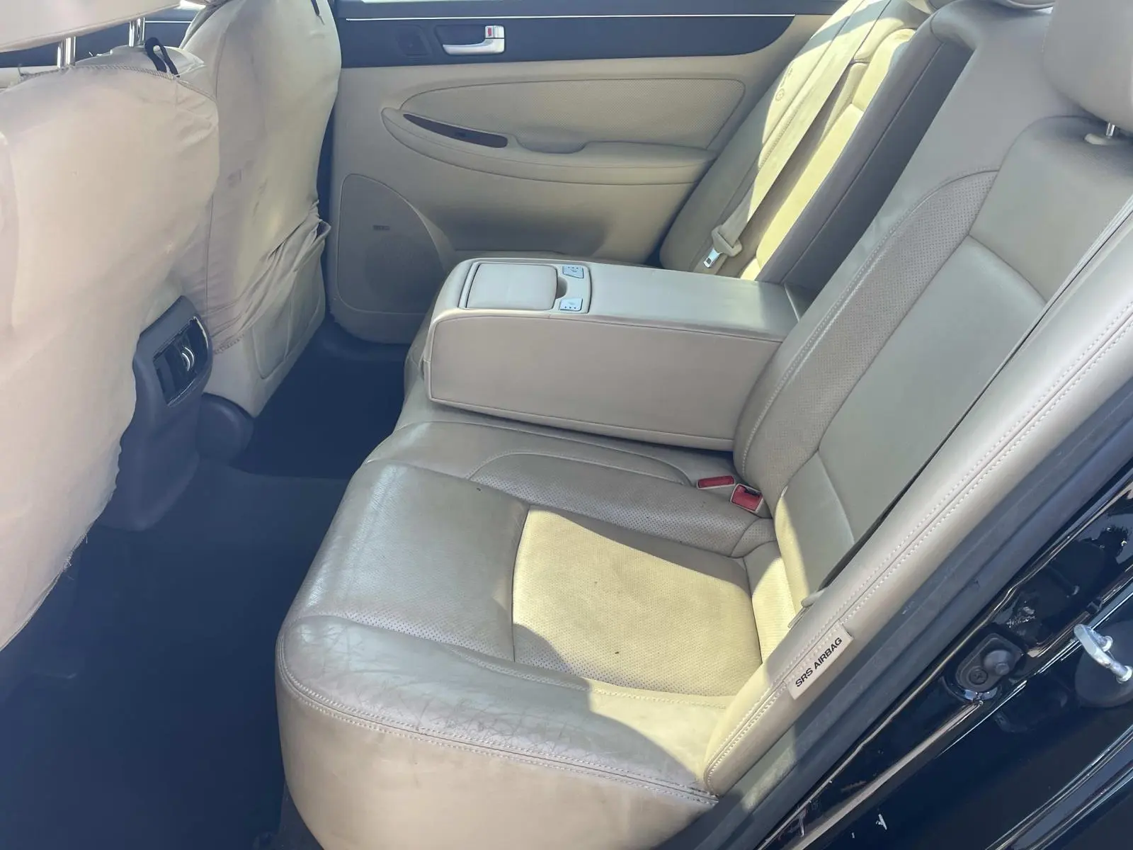 2012 Hyundai Genesis 3.8 photo 4