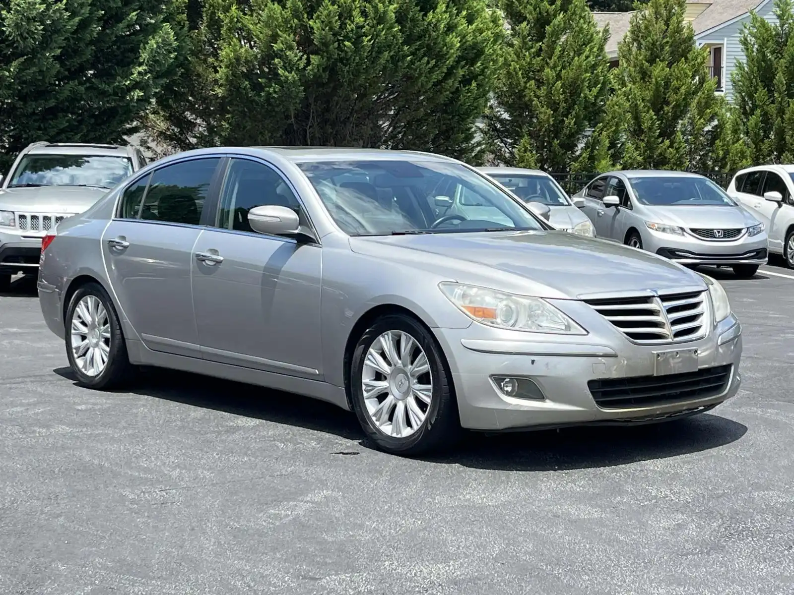 2010 Hyundai Genesis 3.8's photo