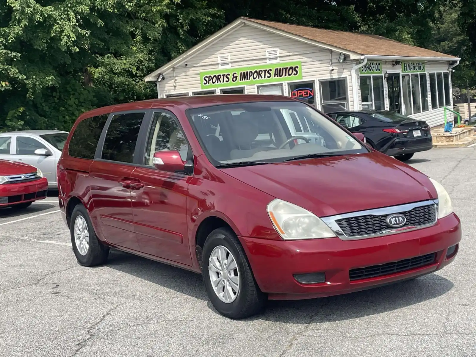 2012 Kia Sedona LX's photo