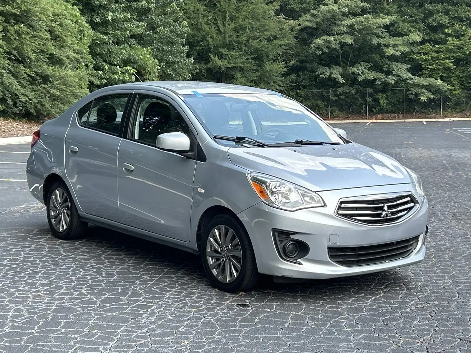 2019 Mitsubishi Mirage ES CVT's photo